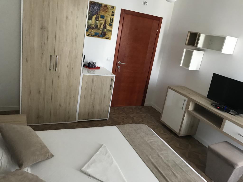Apartments Stanaj Улцин Екстериор снимка
