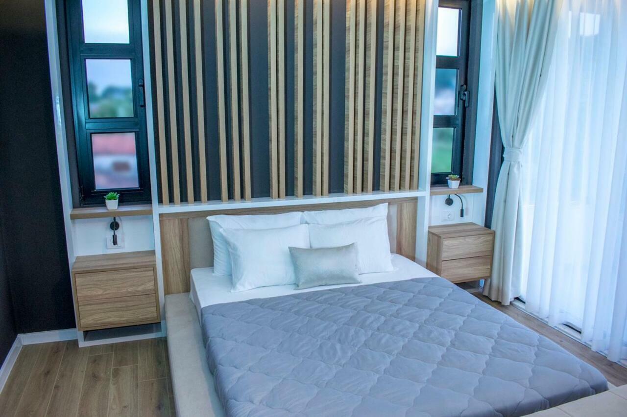 Apartments Stanaj Улцин Екстериор снимка